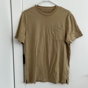 Banana Republic Tshirt (Tan)